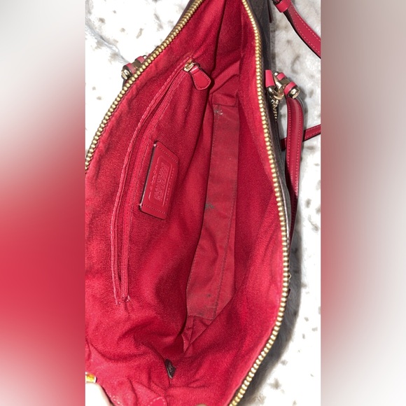 Coach - Picture 3 of 4